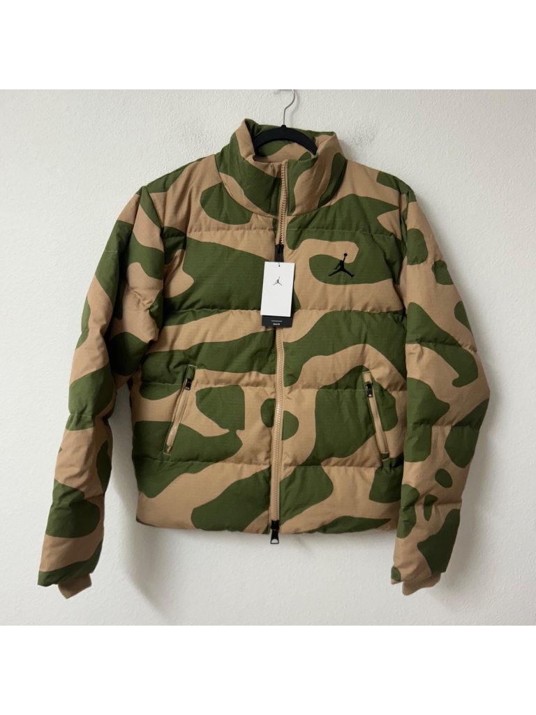 Nike Air Jordan Flight Heritage Down Camo Jacket Fb6988-200 Size S Green